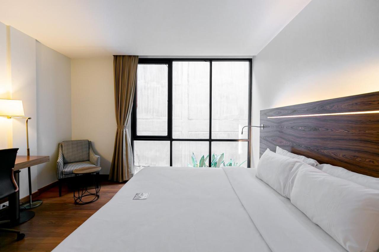 Sacha'S Hotel Uno Sha Bangkok Kültér fotó