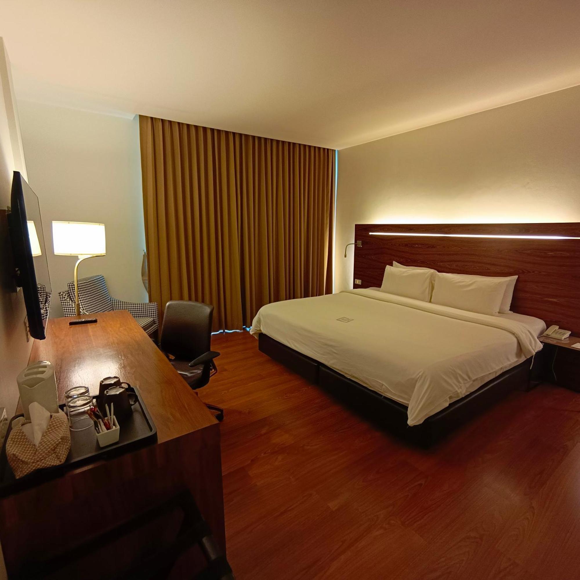Sacha'S Hotel Uno Sha Bangkok Kültér fotó