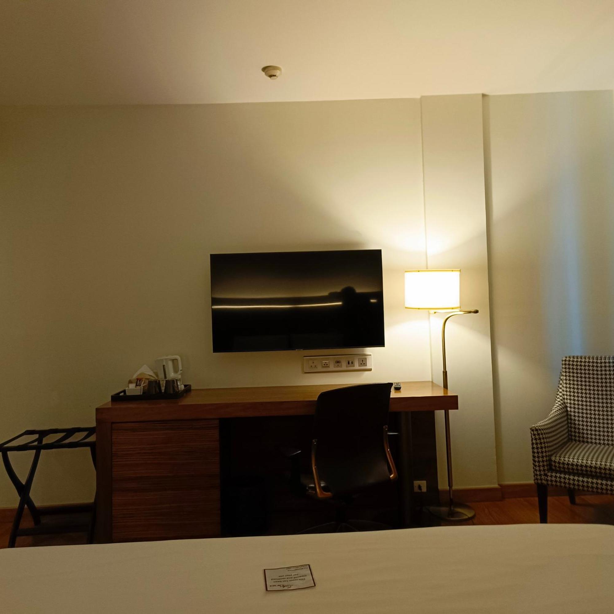 Sacha'S Hotel Uno Sha Bangkok Kültér fotó